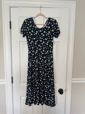 Draper James Tammy T-Shirt Dress in Magnolia Nassau Navy/Blue
